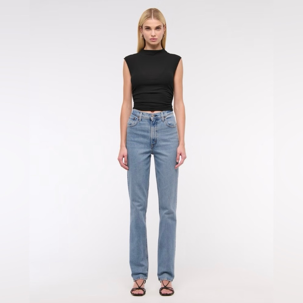 Abercrombie and Fitch Ultra High Rise 90s Straight Jean